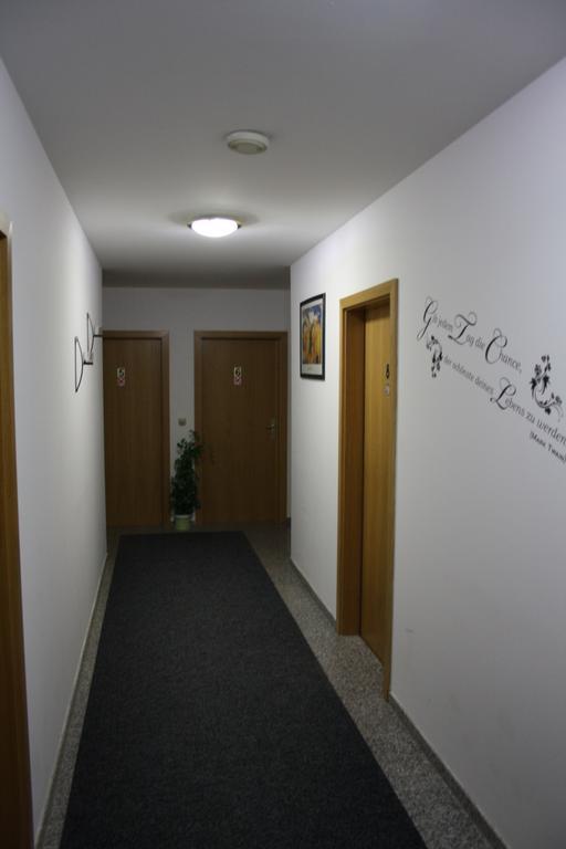 Pension Kirchenwirt Niederaichbach Buitenkant foto